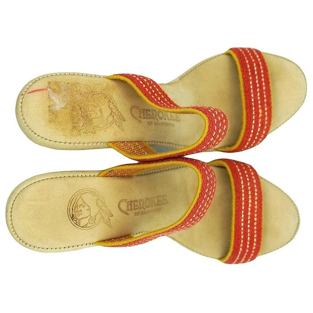 Boho Cherokee Wedge Sandals Womens 6 Red‎ Gold Metallic Stripes Vintage